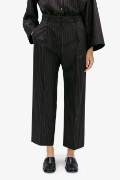 Helmi black stripe
