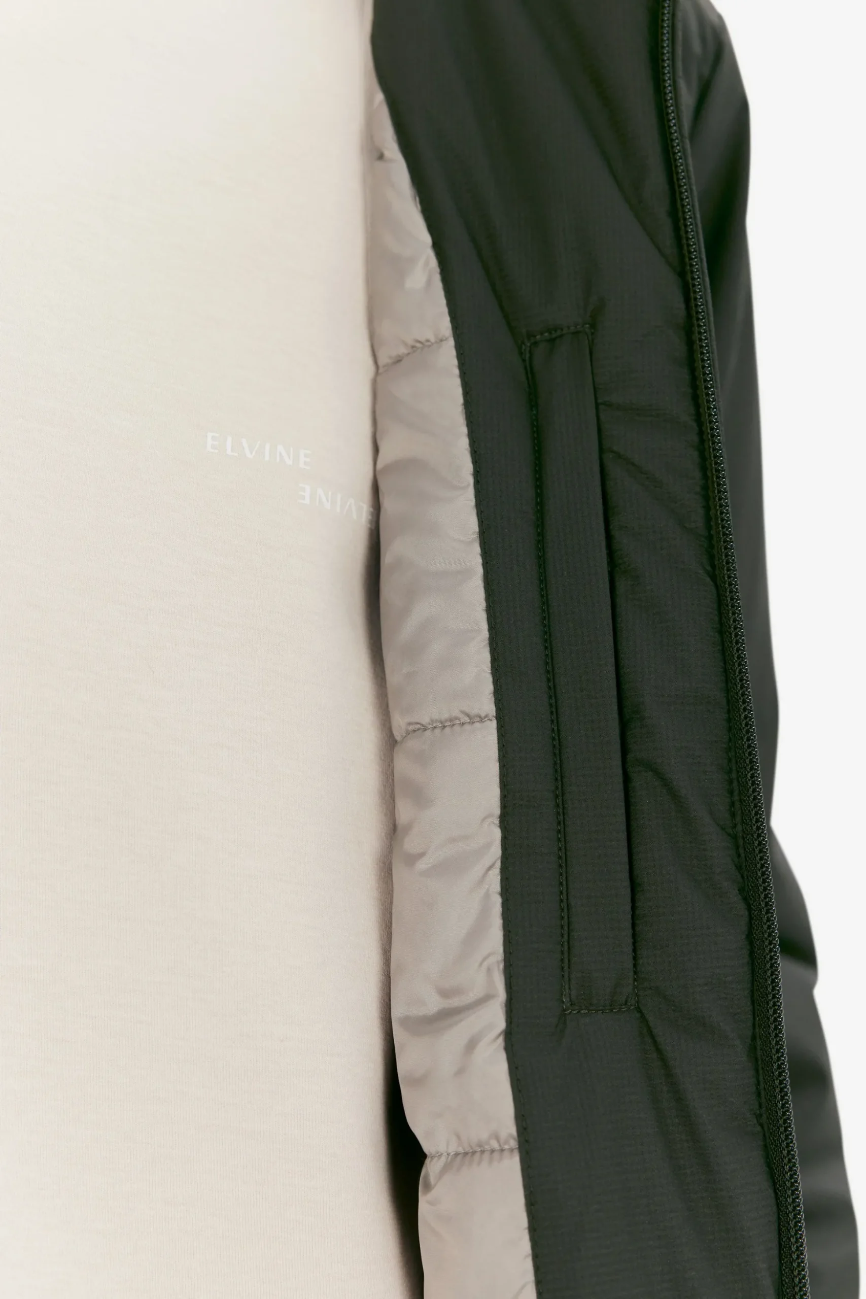 Henric shelter green